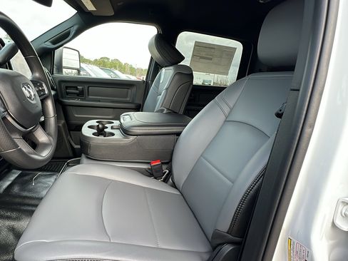 New 2026 RAM 2500 Tradesman image 17