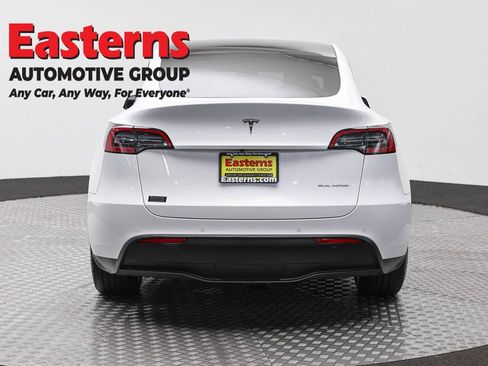 Used 2022 Tesla Model Y Long Range AWD/4WD image 6