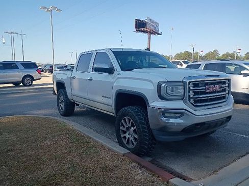 Used 2017 GMC Sierra 1500 SLT w/ SLT Preferred Package AWD/4WD image 1