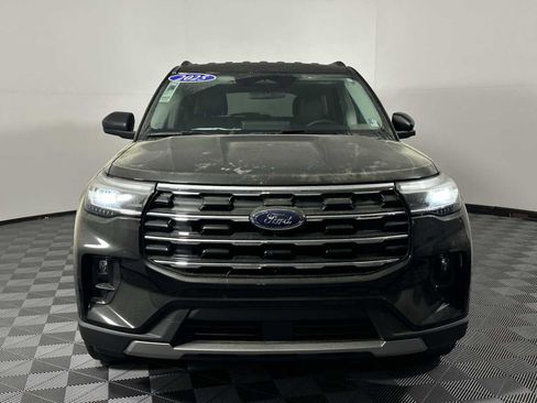 New 2025 Ford Explorer Active w/ Active Comfort Package image 2