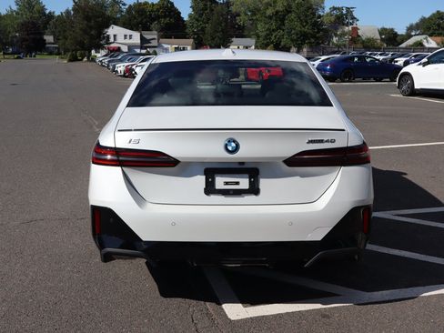Used 2026 BMW i5 eDrive40 w/ M Sport Package AWD/4WD image 7