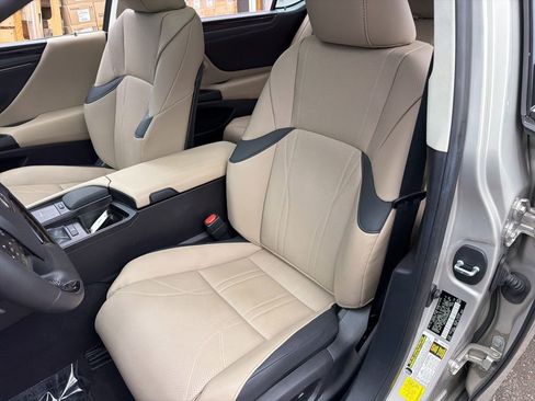 Used 2021 Lexus ES 350 Luxury w/ Accessory Package 2 image 23