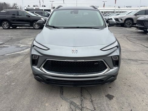 Used 2024 Buick Encore GX Sport Touring w/ Comfort Package image 2