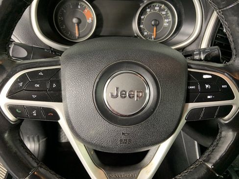 Used 2018 Jeep Cherokee Trailhawk w/ Quick Order Package 27L image 33