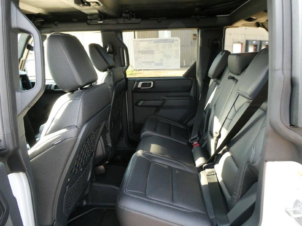 New 2026 Ford Bronco Badlands AWD/4WD image 15