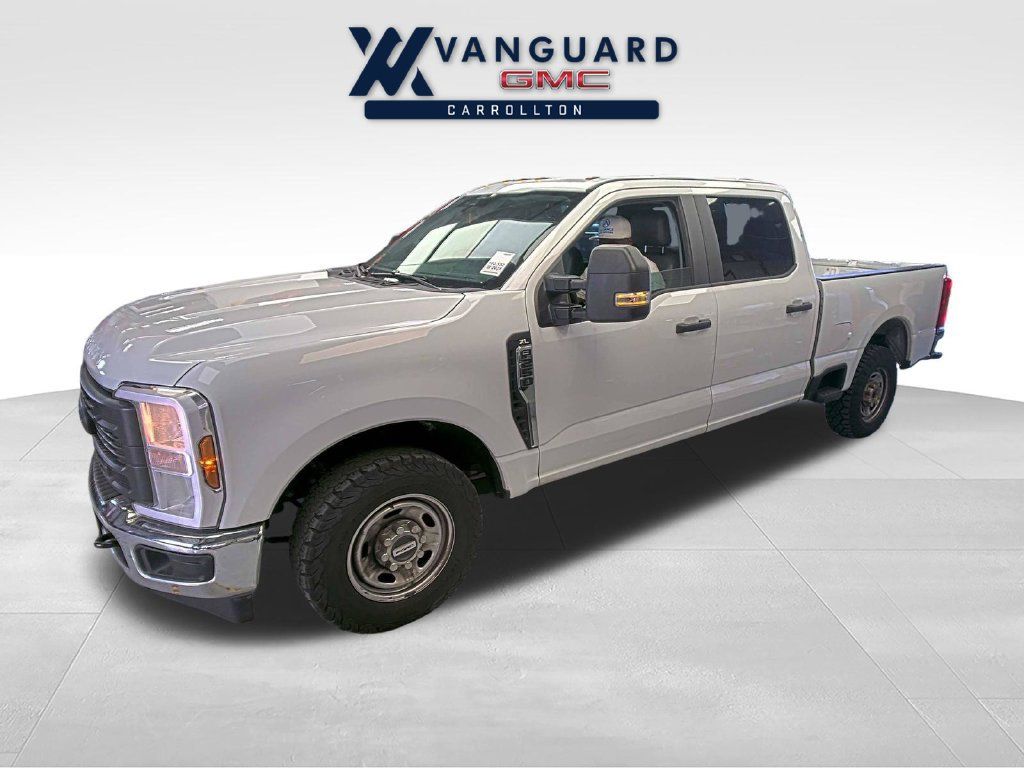 Used 2025 Ford F250 XL w/ XL Driver Assist Package RWD image 1