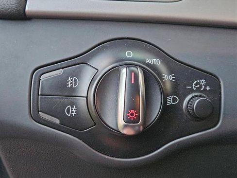 Used 2014 Audi A4 2.0T Premium w/ Audi MMI Navigation FWD image 8