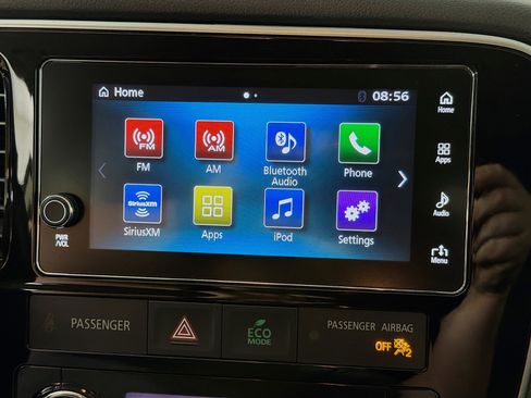 Used 2018 Mitsubishi Outlander SE image 15