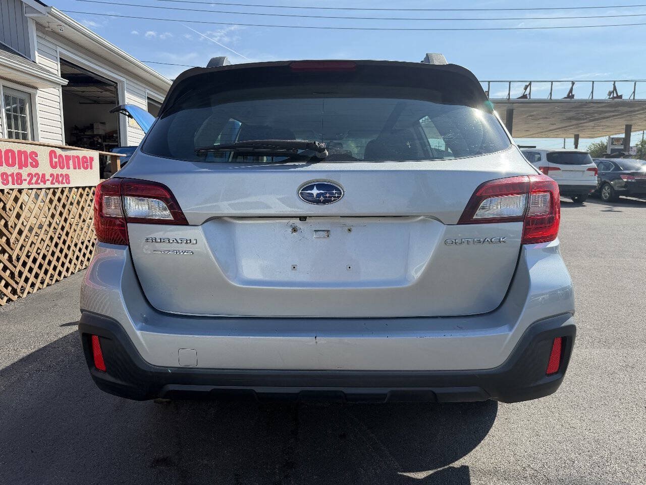 Used 2018 Subaru Outback 2.5i AWD/4WD image 6