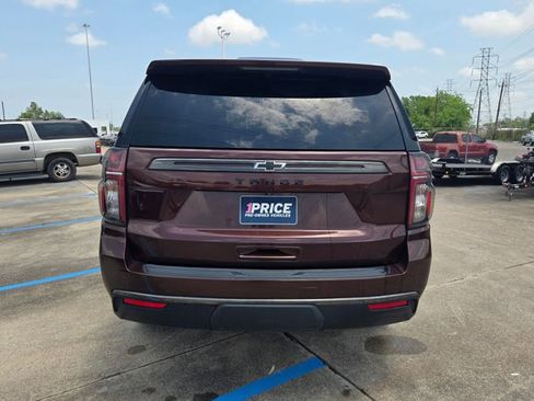 Used 2022 Chevrolet Tahoe Z71 w/ Luxury Package AWD/4WD image 7