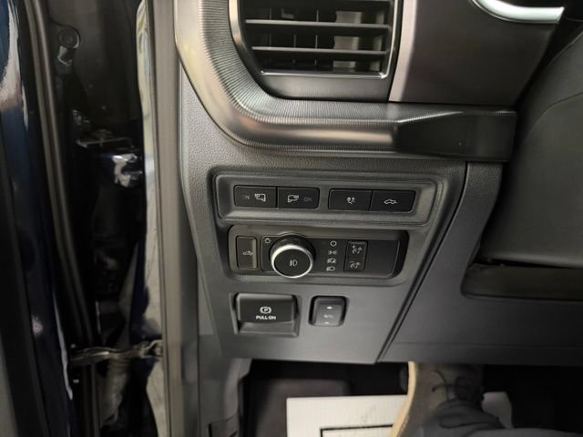 Used 2024 Ford F150 Platinum w/ FX4 Off-Road Package AWD/4WD image 16