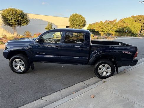 Used 2013 Toyota Tacoma PreRunner w/ TRD Sport Pkg RWD image 8