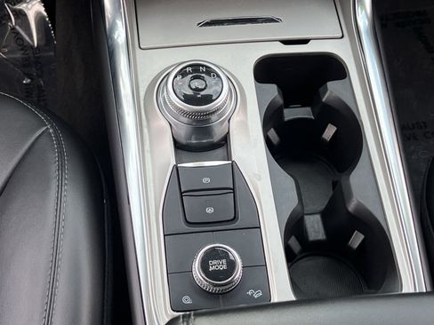 Used 2022 Ford Explorer XLT w/ Equipment Group 202A AWD/4WD image 21