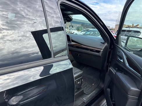 Used 2021 Cadillac Escalade Sport Platinum w/ Heavy-Duty Trailer Package image 13