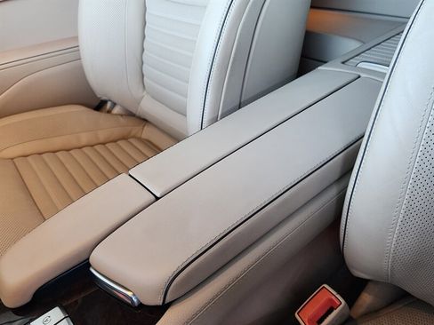 Used 2016 Mercedes-Benz SL 550 w/ Driver Assistance Package image 73