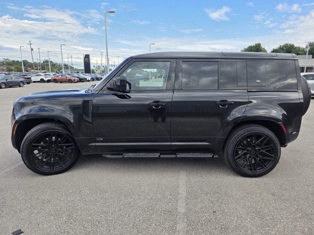 Used 2022 Land Rover Defender 110 V8 AWD/4WD image 6