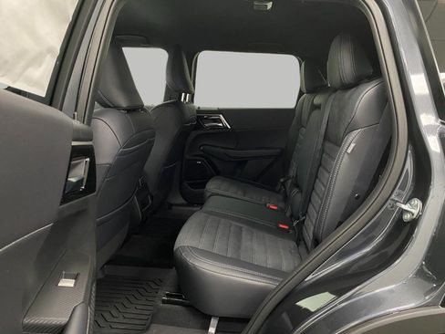 New 2026 Mitsubishi Outlander LE AWD/4WD image 28