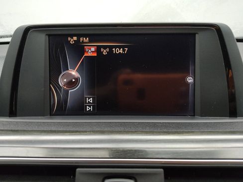 Used 2017 BMW 330i Sedan RWD image 25