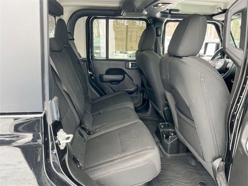 Used 2022 Jeep Gladiator Willys image 26