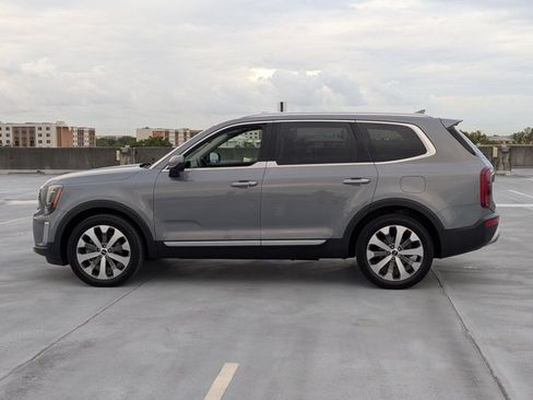 Used 2022 Kia Telluride S FWD image 9