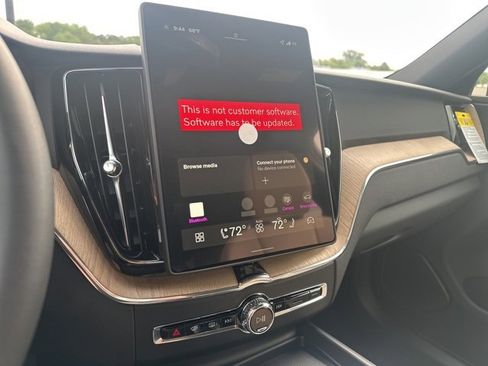 New 2026 Volvo XC60 B5 Plus w/ Climate Package image 16