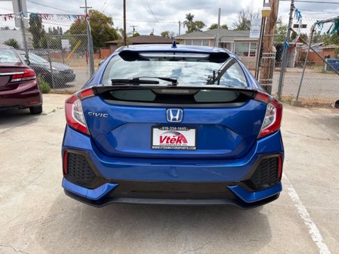 Used 2019 Honda Civic LX image 4