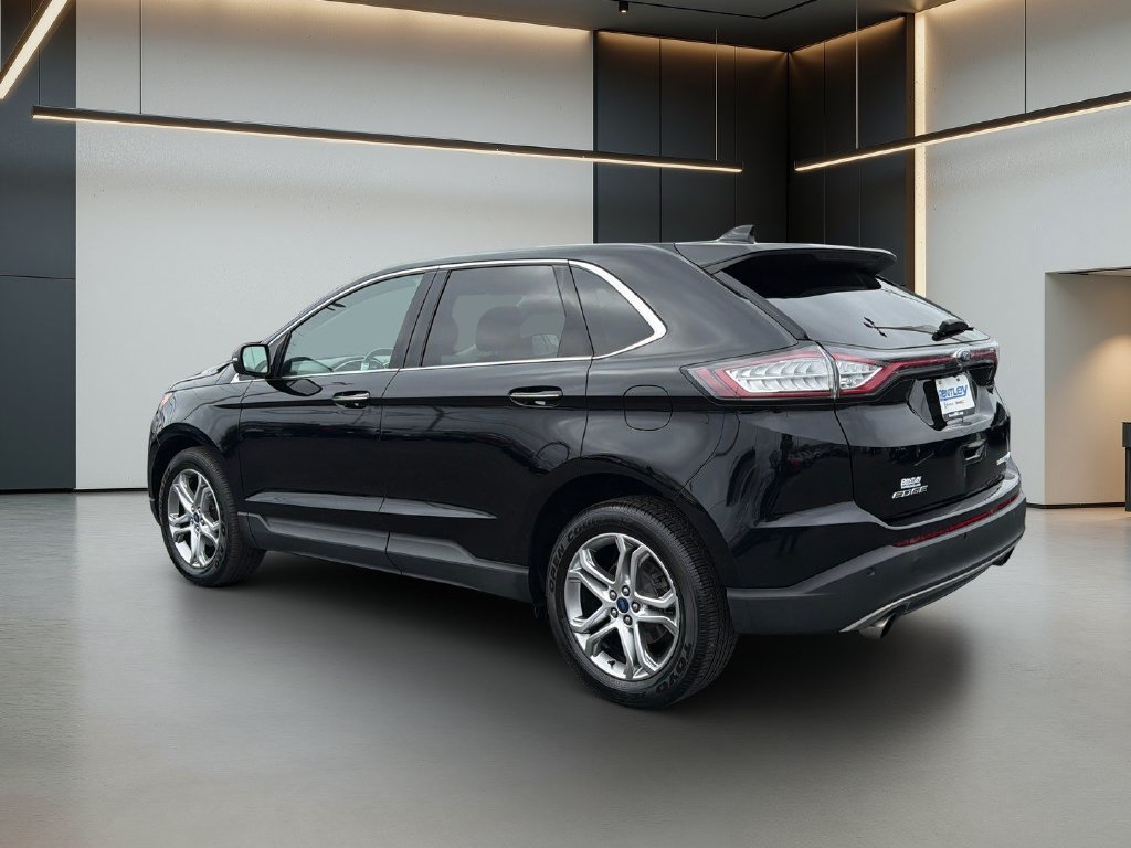 Used 2016 Ford Edge Titanium w/ Technology Package FWD image 3