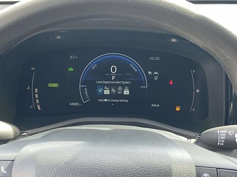 Used 2025 Toyota Camry LE FWD image 33