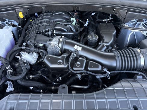 New 2025 Jeep Grand Cherokee L Laredo w/ Luxury Tech Group I image 33