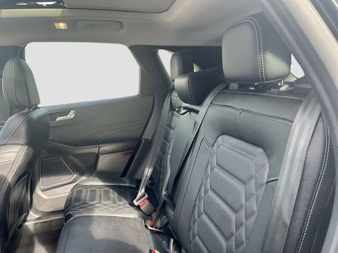Used 2024 Ford Escape Platinum w/ Premium Technology Package AWD/4WD image 26