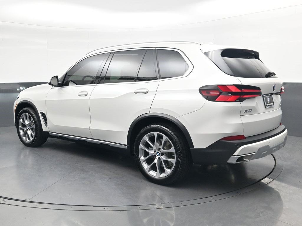 Used 2026 BMW X5 xDrive40i w/ Premium Package AWD/4WD image 6