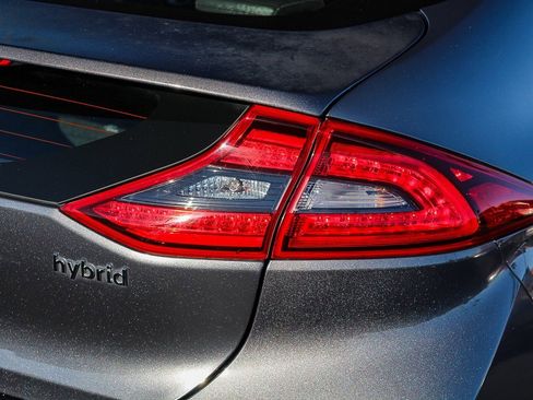 Used 2019 Hyundai Ioniq Limited image 10