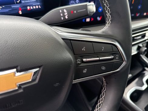 Certified 2025 Chevrolet Traverse LT w/ Sun and Wheel Package image 22