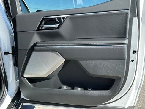 New 2025 GMC Sierra EV Denali AWD/4WD image 28