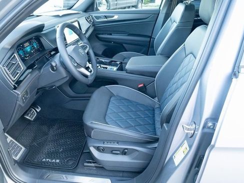 New 2026 Volkswagen Atlas Cross Sport SEL Premium R-Line image 17