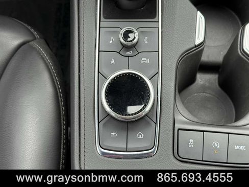 Used 2025 Cadillac XT4 Premium Luxury image 18