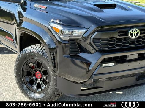 Used 2025 Toyota Tacoma TRD Sport AWD/4WD image 4