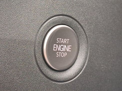 Used 2023 Volkswagen ID.4 Pro image 25