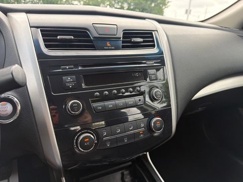 Used 2014 Nissan Altima 2.5 S FWD image 27
