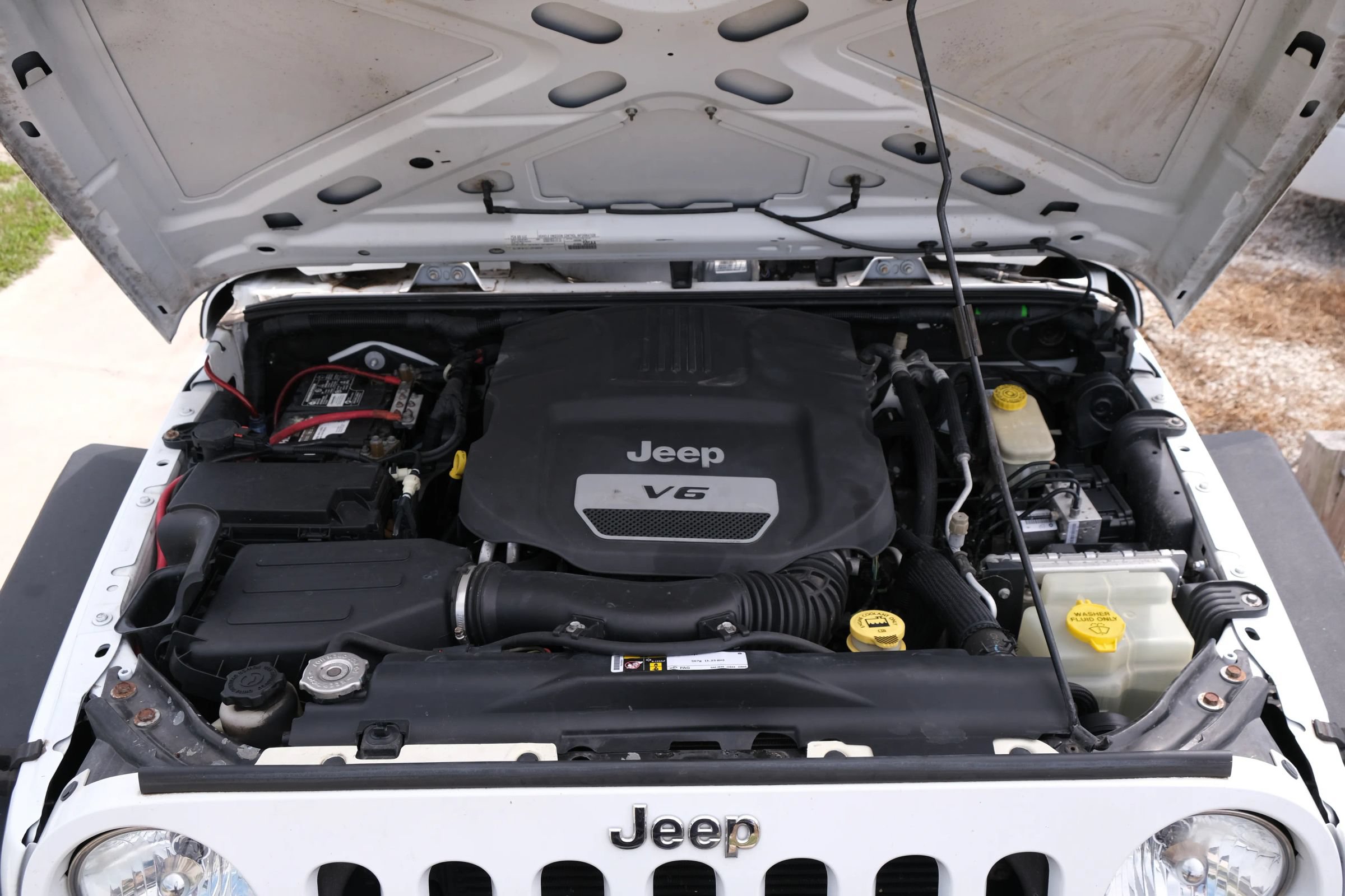 Used 2016 Jeep Wrangler Sport w/ Quick Order Package 24S AWD/4WD image 14