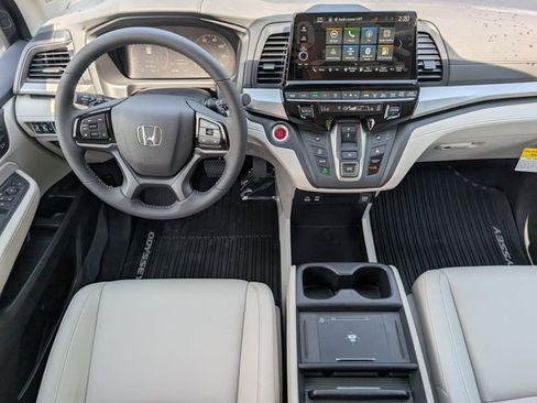 New 2026 Honda Odyssey EX-L image 6