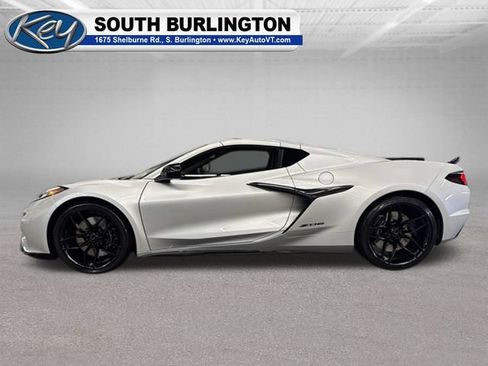 Used 2026 Chevrolet Corvette Z06 w/ Stealth Interior Trim Package RWD image 4