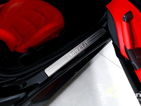 Used 2018 Ferrari 488 GTB RWD image 20