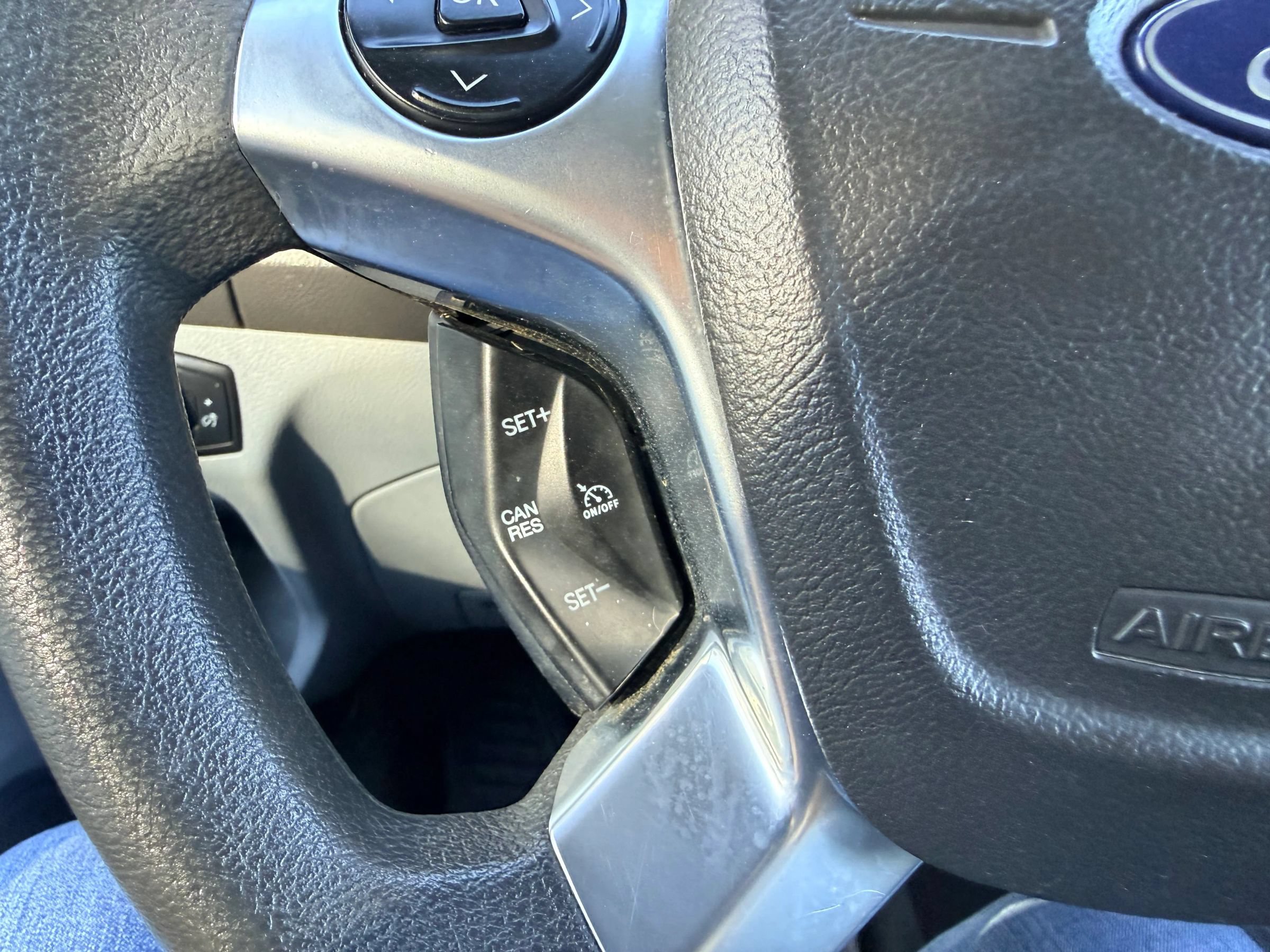 Used 2019 Ford Transit 250 148 Medium Roof RWD image 14
