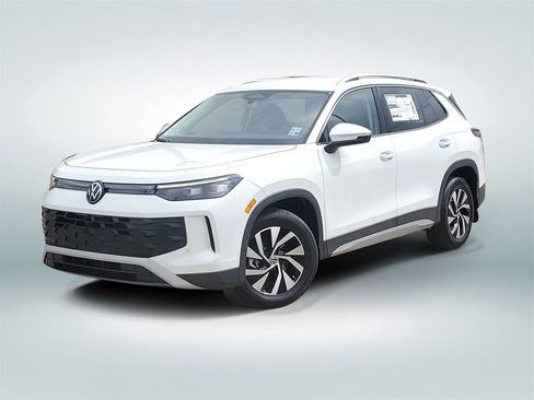 New 2026 Volkswagen Tiguan S FWD image 1