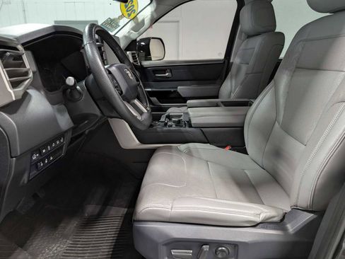 Used 2023 Toyota Tundra Limited image 4