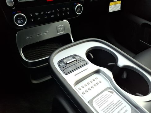 New 2026 Hyundai Ioniq 9 SEL image 18