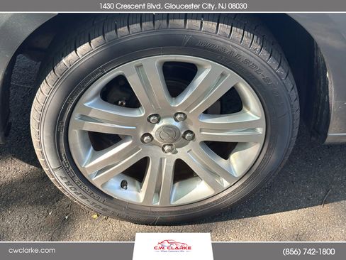 Used 2011 Chrysler 200 Touring image 25