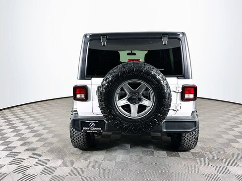 Used 2019 Jeep Wrangler Unlimited Sport S image 8