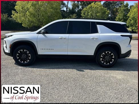 Used 2024 Chevrolet Traverse Z71 w/ Enhanced Driving Package AWD/4WD image 4